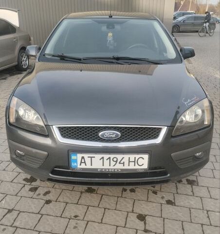 Серый Форд Фокус, объемом двигателя 1.6 л и пробегом 262 тыс. км за 4399 $, фото 1 на Automoto.ua