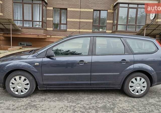 Серый Форд Фокус, объемом двигателя 1.6 л и пробегом 214 тыс. км за 5550 $, фото 1 на Automoto.ua
