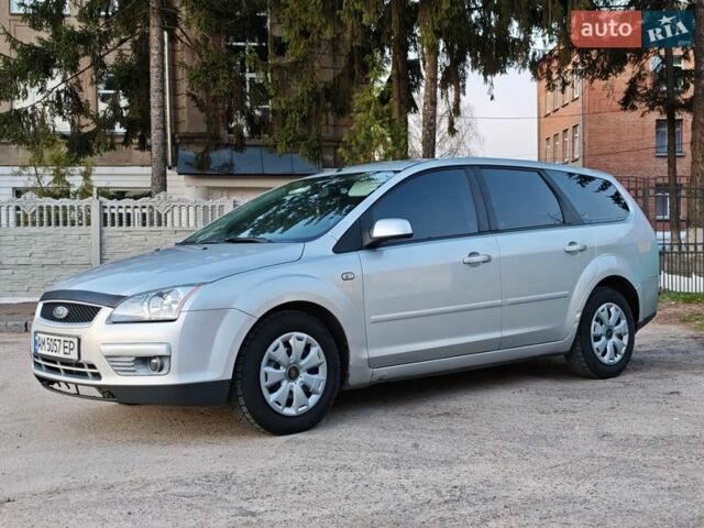 Серый Форд Фокус, объемом двигателя 1.6 л и пробегом 255 тыс. км за 3999 $, фото 1 на Automoto.ua