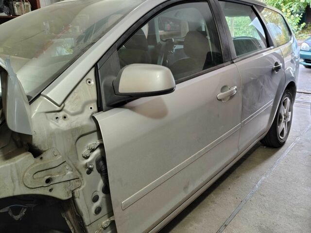 Сірий Форд Фокус, об'ємом двигуна 1.6 л та пробігом 230 тис. км за 2100 $, фото 1 на Automoto.ua