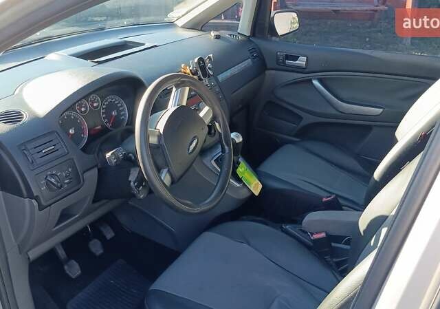 Серый Форд Фокус, объемом двигателя 1.8 л и пробегом 258 тыс. км за 4200 $, фото 1 на Automoto.ua