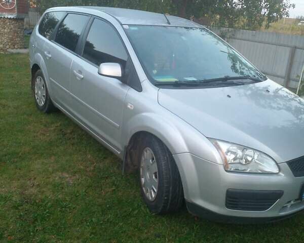 Серый Форд Фокус, объемом двигателя 1.6 л и пробегом 193 тыс. км за 5400 $, фото 1 на Automoto.ua