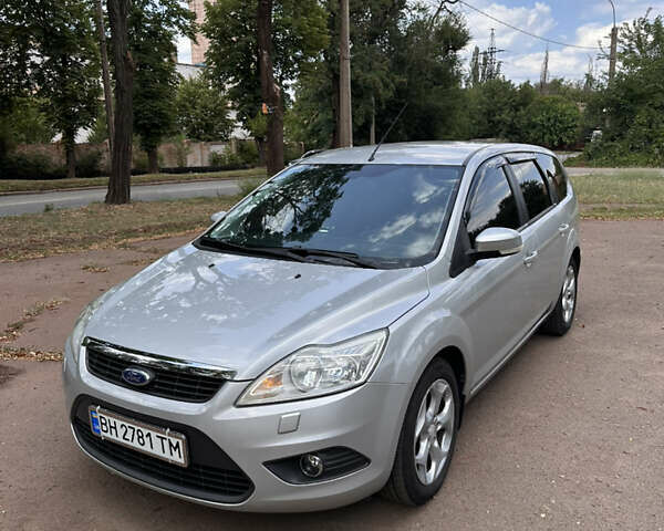 Серый Форд Фокус, объемом двигателя 1.8 л и пробегом 243 тыс. км за 5900 $, фото 1 на Automoto.ua