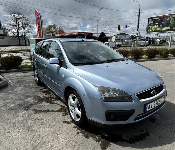 Сірий Форд Фокус, об'ємом двигуна 1.6 л та пробігом 250 тис. км за 4399 $, фото 1 на Automoto.ua