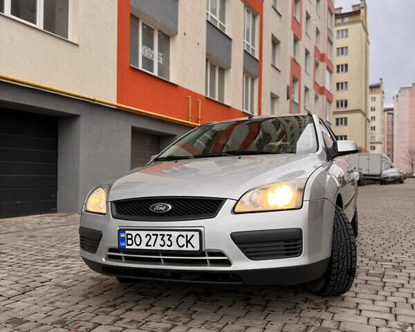 Серый Форд Фокус, объемом двигателя 1.56 л и пробегом 271 тыс. км за 3699 $, фото 1 на Automoto.ua