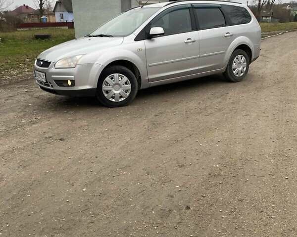 Серый Форд Фокус, объемом двигателя 1.6 л и пробегом 290 тыс. км за 4500 $, фото 1 на Automoto.ua