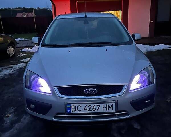 Форд Фокус 2007 в Львове на Automoto.ua Серый Форд Фокус, объемом двигателя 1.6 л и пробегом 268 тыс. км за 5000 $, фото 1 на Automoto.ua