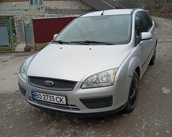 Серый Форд Фокус, объемом двигателя 1.56 л и пробегом 270 тыс. км за 3600 $, фото 1 на Automoto.ua