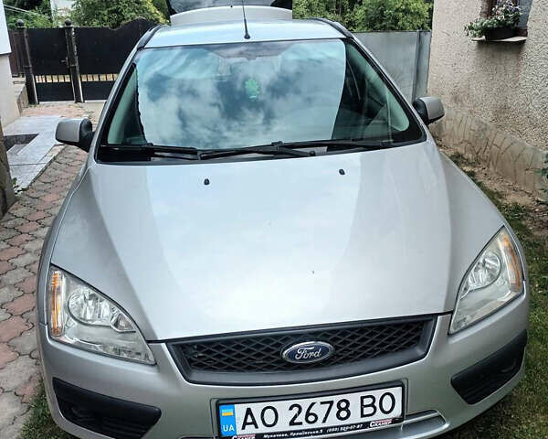 Серый Форд Фокус, объемом двигателя 1.56 л и пробегом 240 тыс. км за 4500 $, фото 1 на Automoto.ua