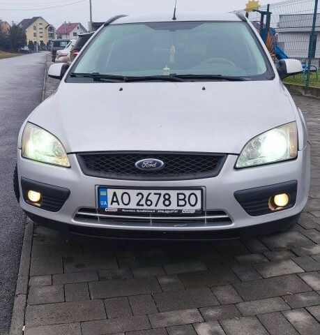 Сірий Форд Фокус, об'ємом двигуна 1.6 л та пробігом 248 тис. км за 4100 $, фото 1 на Automoto.ua
