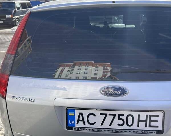 Серый Форд Фокус, объемом двигателя 1.56 л и пробегом 233 тыс. км за 4950 $, фото 1 на Automoto.ua