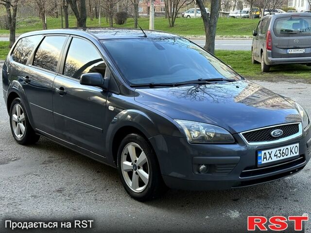 Серый Форд Фокус, объемом двигателя 1.6 л и пробегом 230 тыс. км за 4700 $, фото 1 на Automoto.ua