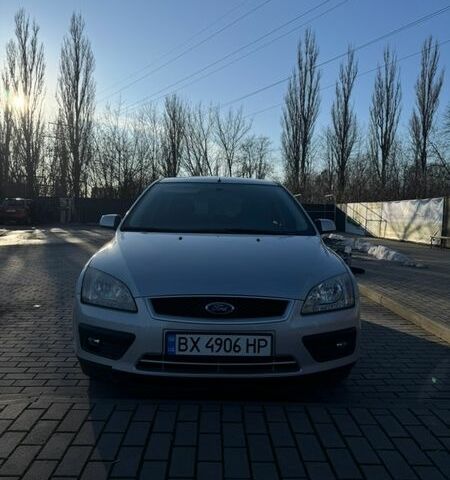 Серый Форд Фокус, объемом двигателя 1.6 л и пробегом 237 тыс. км за 4700 $, фото 1 на Automoto.ua