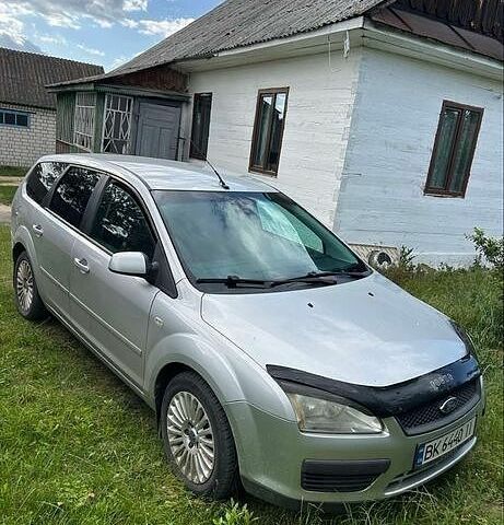Сірий Форд Фокус, об'ємом двигуна 1.6 л та пробігом 167 тис. км за 4501 $, фото 1 на Automoto.ua