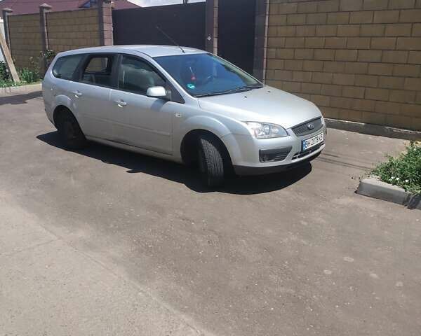 Серый Форд Фокус, объемом двигателя 1.6 л и пробегом 208 тыс. км за 4900 $, фото 1 на Automoto.ua