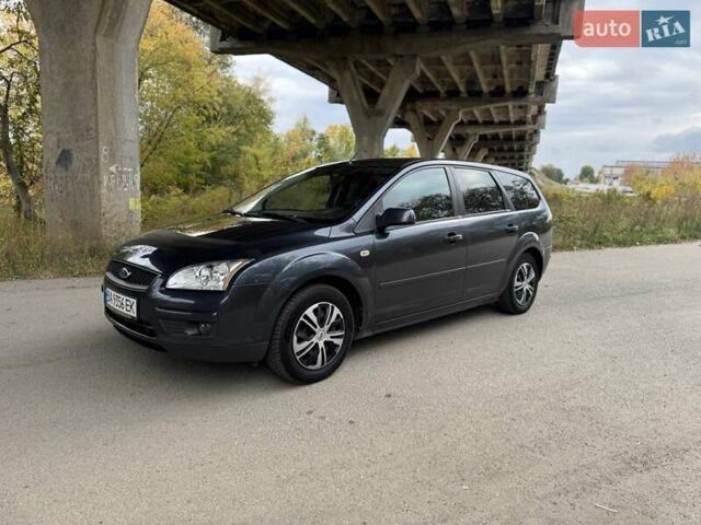 Серый Форд Фокус, объемом двигателя 1.6 л и пробегом 288 тыс. км за 4399 $, фото 1 на Automoto.ua