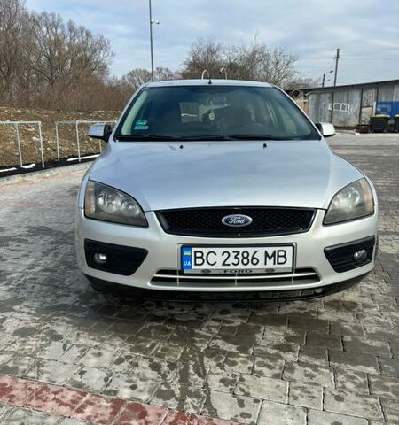 Серый Форд Фокус, объемом двигателя 1.56 л и пробегом 326 тыс. км за 3700 $, фото 1 на Automoto.ua