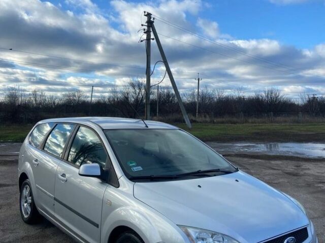 Серый Форд Фокус, объемом двигателя 1.6 л и пробегом 300 тыс. км за 2800 $, фото 1 на Automoto.ua