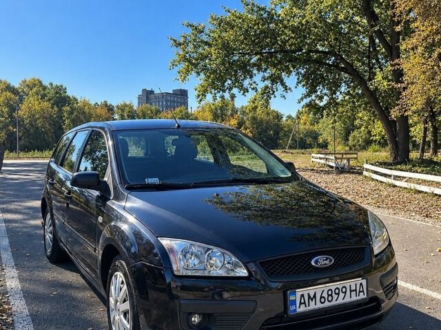 Сірий Форд Фокус, об'ємом двигуна 1.6 л та пробігом 236 тис. км за 3800 $, фото 1 на Automoto.ua