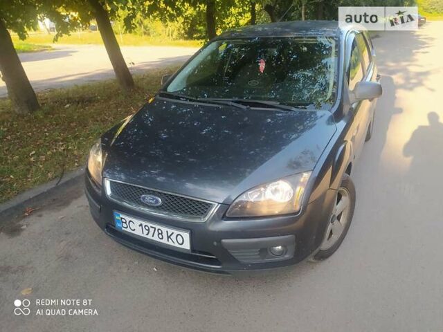 Серый Форд Фокус, объемом двигателя 1.6 л и пробегом 301 тыс. км за 3900 $, фото 1 на Automoto.ua