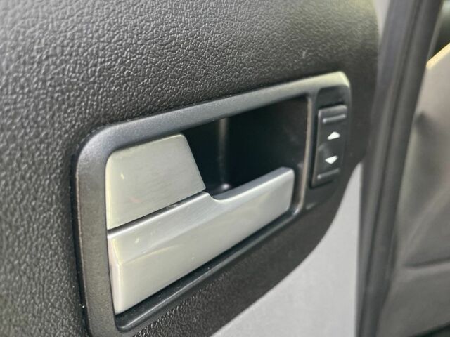 Серый Форд Фокус, объемом двигателя 1.6 л и пробегом 318 тыс. км за 5200 $, фото 1 на Automoto.ua