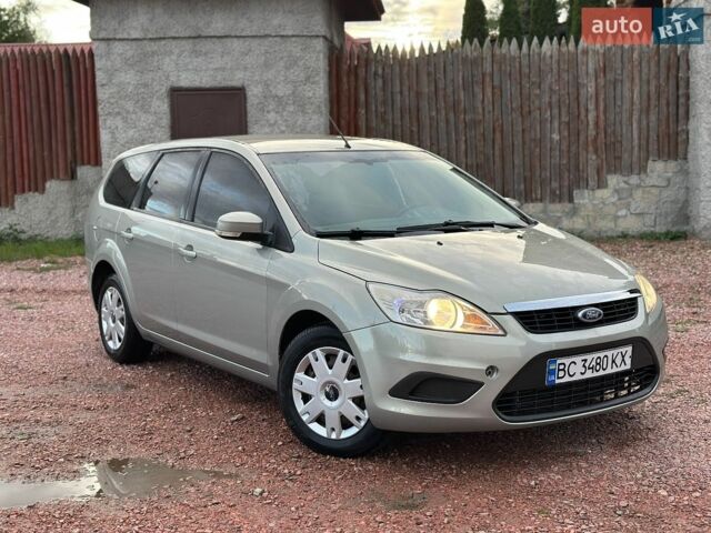 Сірий Форд Фокус, об'ємом двигуна 1.6 л та пробігом 252 тис. км за 4299 $, фото 1 на Automoto.ua