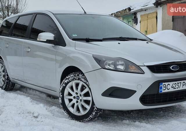 Серый Форд Фокус, объемом двигателя 1.56 л и пробегом 225 тыс. км за 5500 $, фото 1 на Automoto.ua