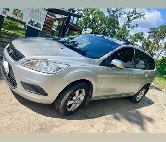 Серый Форд Фокус, объемом двигателя 1.6 л и пробегом 267 тыс. км за 6000 $, фото 1 на Automoto.ua