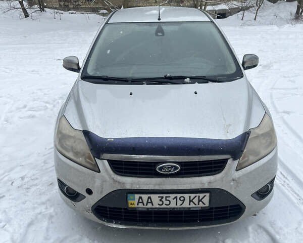 Сірий Форд Фокус, об'ємом двигуна 1.6 л та пробігом 326 тис. км за 3700 $, фото 1 на Automoto.ua