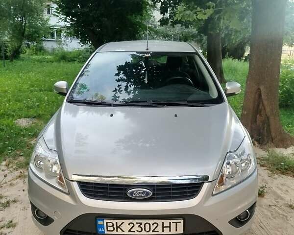 Сірий Форд Фокус, об'ємом двигуна 1.56 л та пробігом 204 тис. км за 4900 $, фото 1 на Automoto.ua