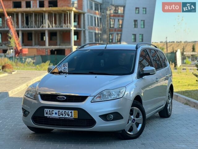 Сірий Форд Фокус, об'ємом двигуна 1.6 л та пробігом 257 тис. км за 4950 $, фото 1 на Automoto.ua