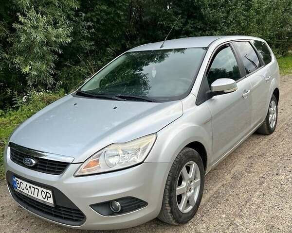 Серый Форд Фокус, объемом двигателя 1.6 л и пробегом 280 тыс. км за 5000 $, фото 1 на Automoto.ua