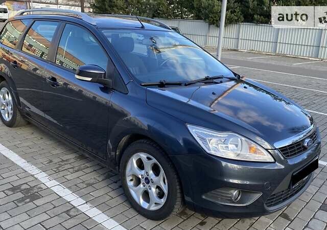 Сірий Форд Фокус, об'ємом двигуна 1.6 л та пробігом 220 тис. км за 6000 $, фото 1 на Automoto.ua