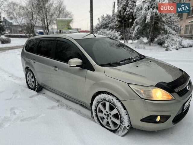 Серый Форд Фокус, объемом двигателя 1.6 л и пробегом 282 тыс. км за 4450 $, фото 1 на Automoto.ua