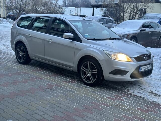 Сірий Форд Фокус, об'ємом двигуна 1.6 л та пробігом 319 тис. км за 4999 $, фото 1 на Automoto.ua