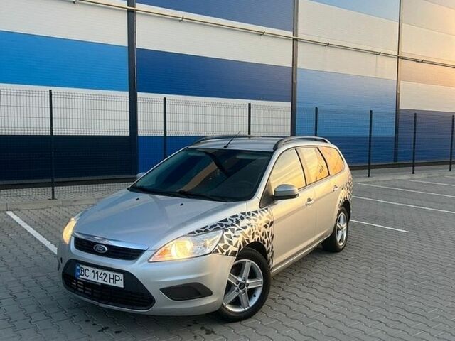 Сірий Форд Фокус, об'ємом двигуна 1.6 л та пробігом 253 тис. км за 3600 $, фото 1 на Automoto.ua