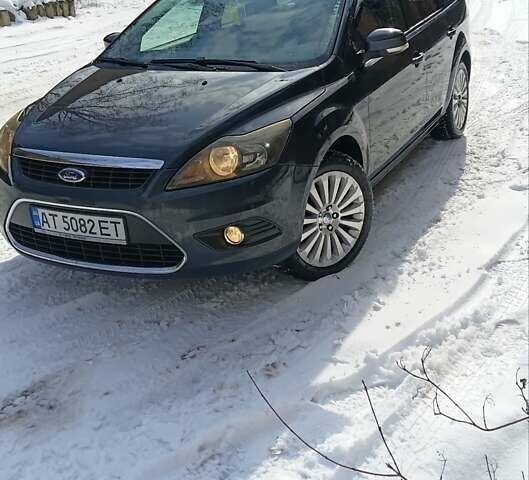 Сірий Форд Фокус, об'ємом двигуна 1.6 л та пробігом 210 тис. км за 5000 $, фото 1 на Automoto.ua