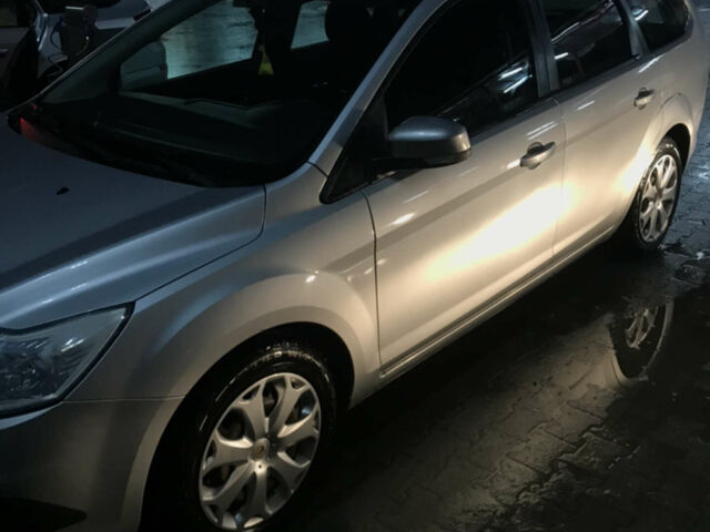 Сірий Форд Фокус, об'ємом двигуна 1.6 л та пробігом 213 тис. км за 5700 $, фото 1 на Automoto.ua