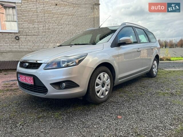 Сірий Форд Фокус, об'ємом двигуна 1.6 л та пробігом 238 тис. км за 5200 $, фото 1 на Automoto.ua