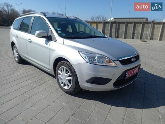 Серый Форд Фокус, объемом двигателя 1.6 л и пробегом 190 тыс. км за 5500 $, фото 1 на Automoto.ua