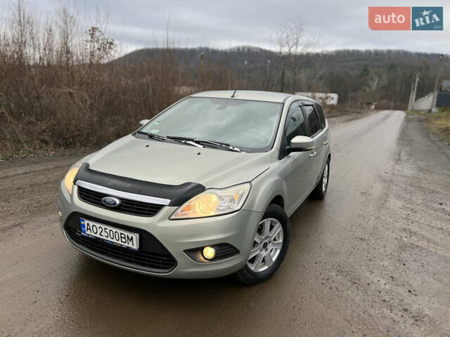 Серый Форд Фокус, объемом двигателя 1.6 л и пробегом 295 тыс. км за 4100 $, фото 1 на Automoto.ua