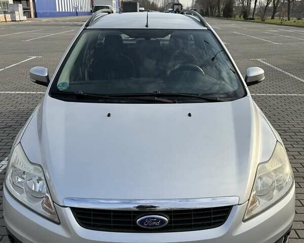 Серый Форд Фокус, объемом двигателя 1.56 л и пробегом 222 тыс. км за 5200 $, фото 1 на Automoto.ua