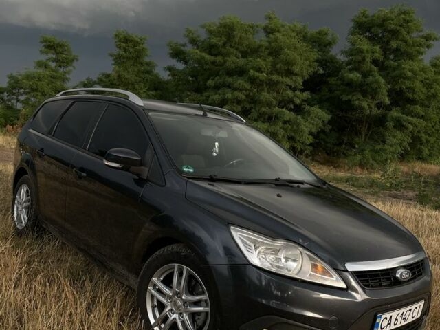 Серый Форд Фокус, объемом двигателя 1.6 л и пробегом 30 тыс. км за 5500 $, фото 1 на Automoto.ua