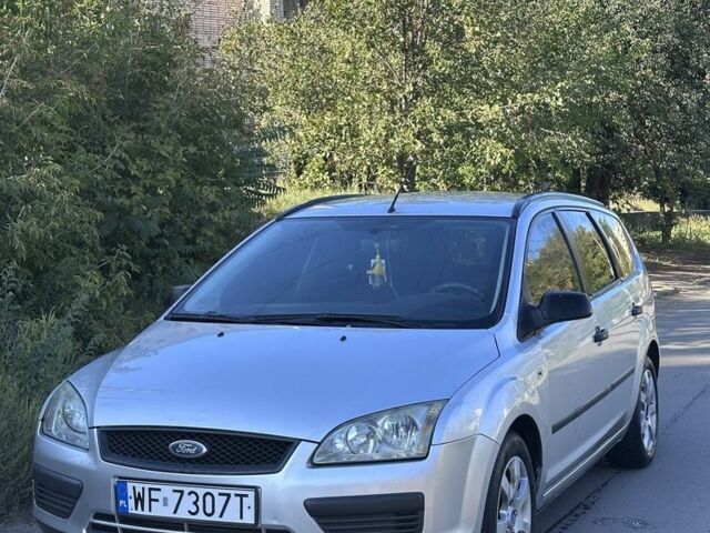 Сірий Форд Фокус, об'ємом двигуна 2 л та пробігом 256 тис. км за 2249 $, фото 1 на Automoto.ua