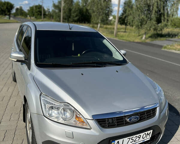 Сірий Форд Фокус, об'ємом двигуна 1.8 л та пробігом 230 тис. км за 4300 $, фото 1 на Automoto.ua