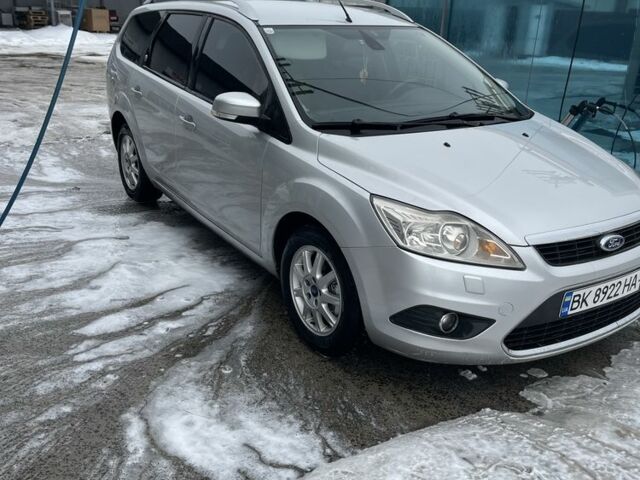 Сірий Форд Фокус, об'ємом двигуна 1.6 л та пробігом 229 тис. км за 5200 $, фото 1 на Automoto.ua