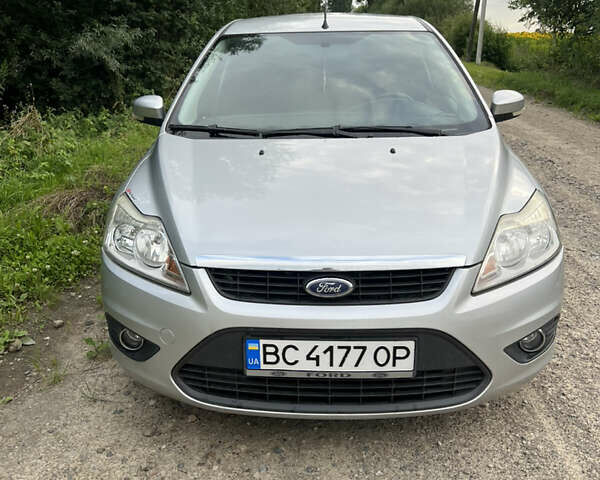 Серый Форд Фокус, объемом двигателя 1.6 л и пробегом 288 тыс. км за 5000 $, фото 1 на Automoto.ua