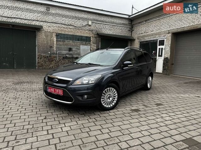 Сірий Форд Фокус, об'ємом двигуна 1.6 л та пробігом 213 тис. км за 6750 $, фото 1 на Automoto.ua
