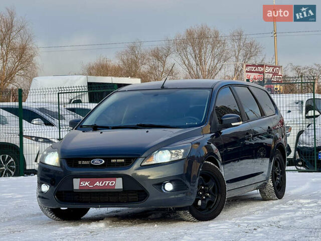 Серый Форд Фокус, объемом двигателя 1.6 л и пробегом 230 тыс. км за 5500 $, фото 1 на Automoto.ua