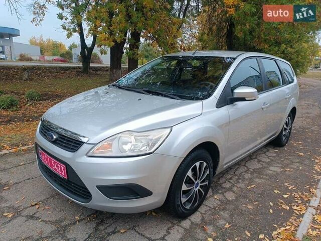 Серый Форд Фокус, объемом двигателя 1.4 л и пробегом 167 тыс. км за 4999 $, фото 1 на Automoto.ua